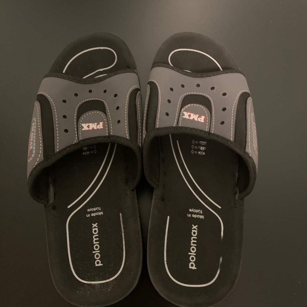 This is a sandle that has not been used